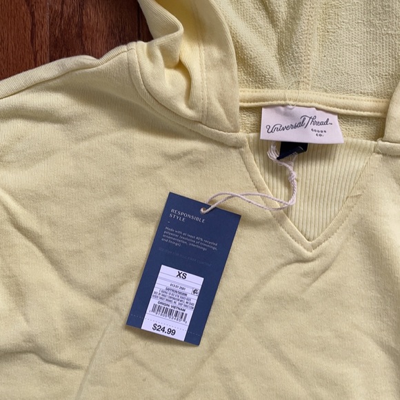 Universal Tread Women’s Pull Over Hoodie - Picture 3 of 5